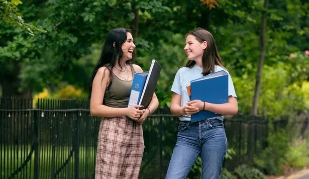 英国本科学费最高的5所大学，到底有多贵？(图4)